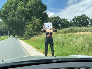 Street Slut lets an unknown Man fuck the brush lasting without Condom