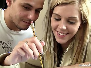 Teen Cindy obtaining nailed